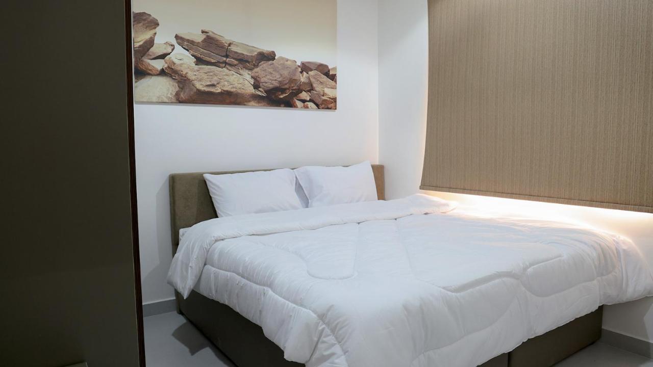 BHomed Furnished Apartments Kuwait City Exteriör bild