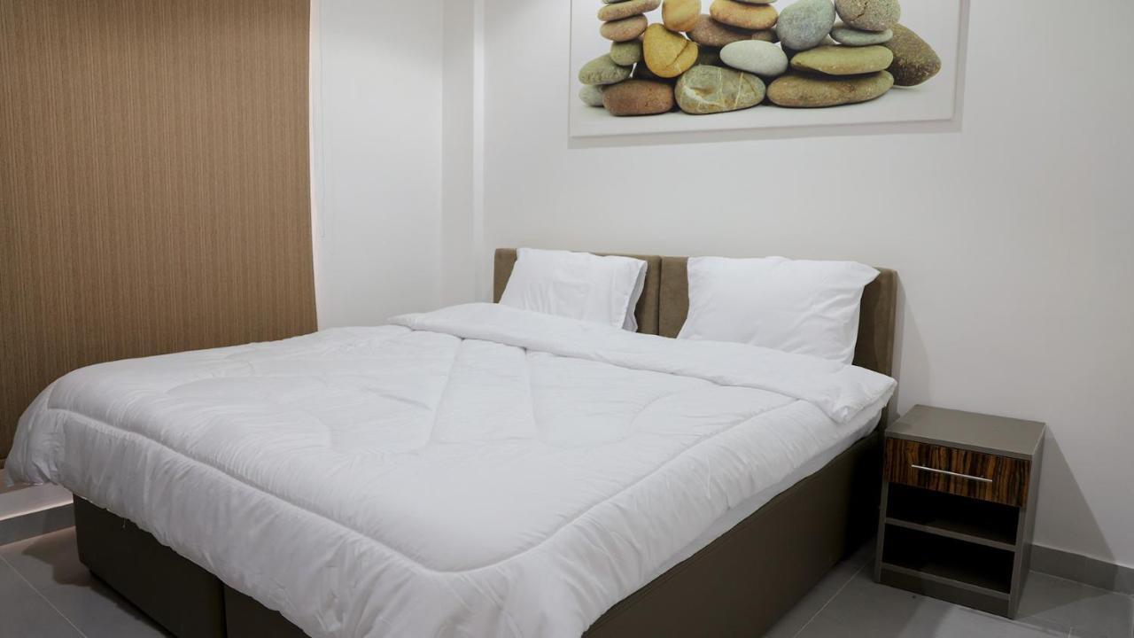 BHomed Furnished Apartments Kuwait City Exteriör bild