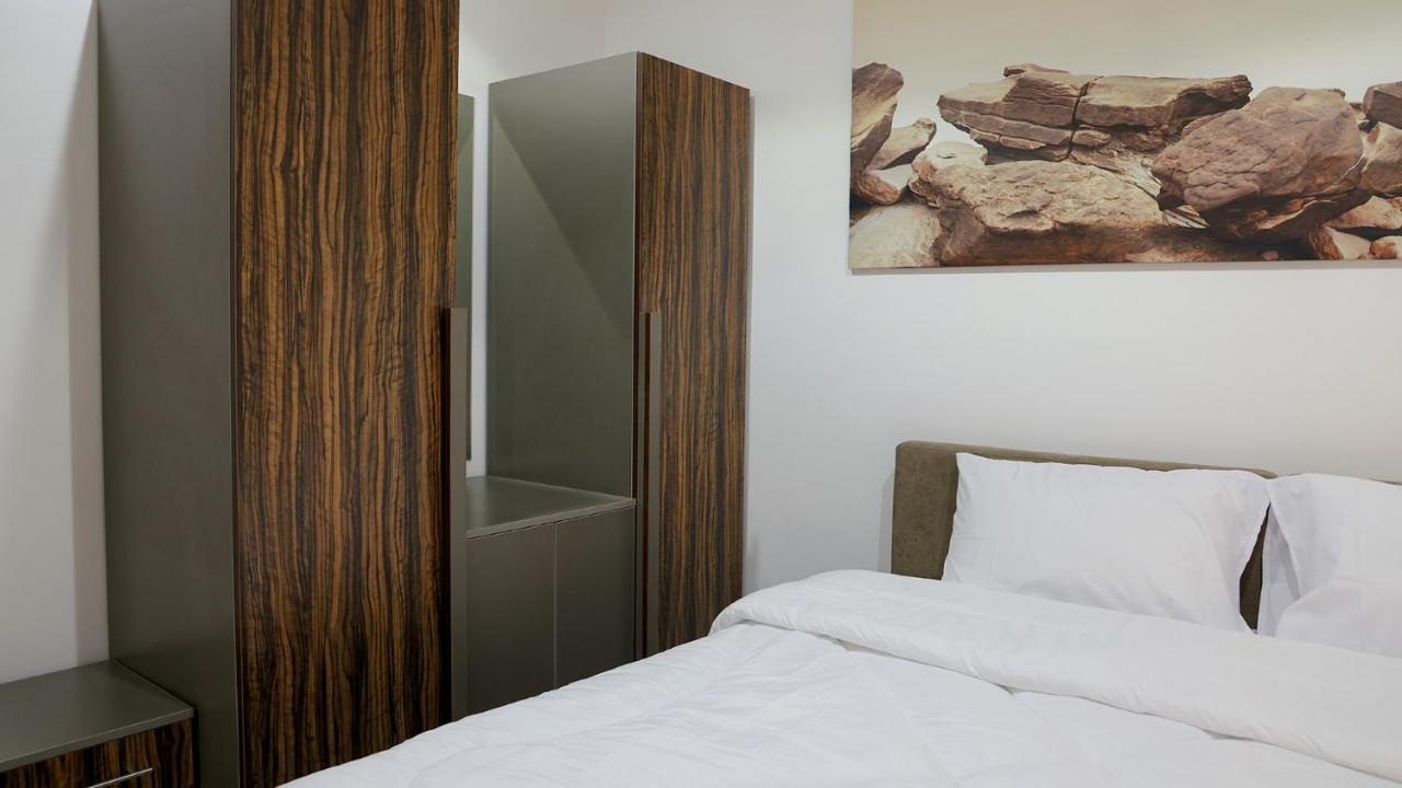 BHomed Furnished Apartments Kuwait City Exteriör bild