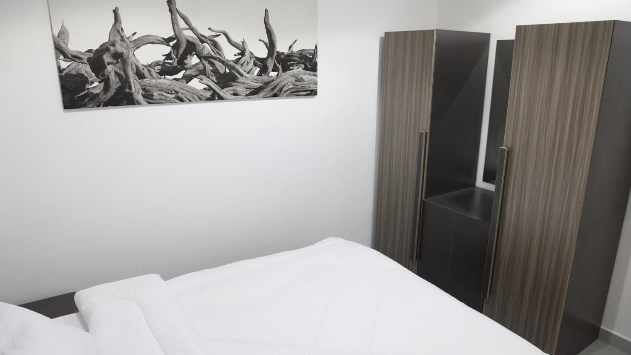 BHomed Furnished Apartments Kuwait City Exteriör bild